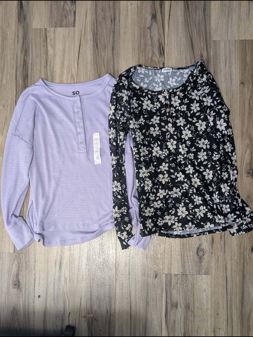 Pulse Floral Ribbed Top in Black & White, SO Henley Lilac Top